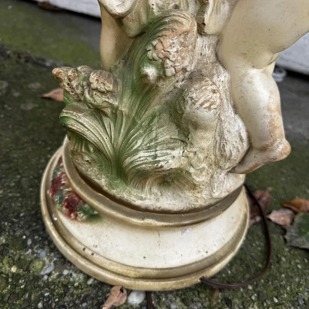 Vintage Cherub Figural Table‎ Lamp Chalkware Grapes Motif w/ Shade Untested